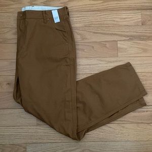 GAP Mens Workforce Slim Taper Pants 38 32 Rust Brown NWT
